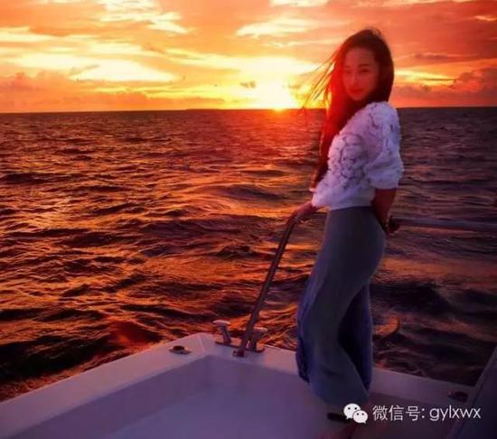 明星旅行糗事一籮筐 總有一個(gè)萌到你！