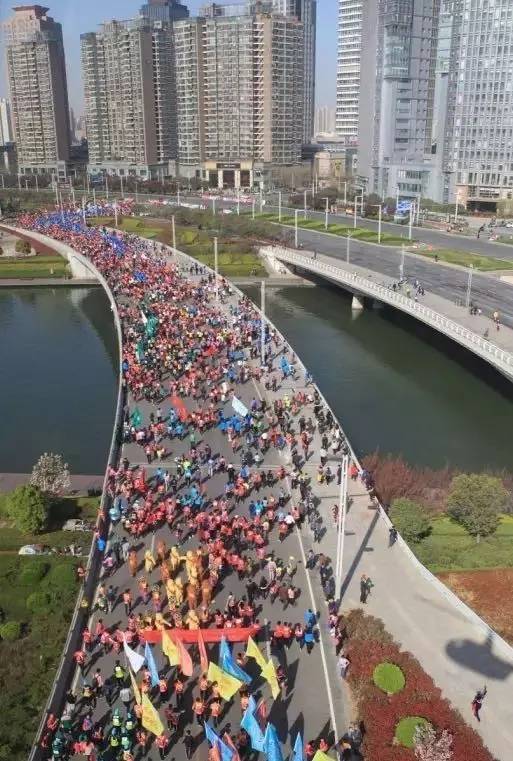 鳴槍開(kāi)炮，奔跑吧，寶貝！