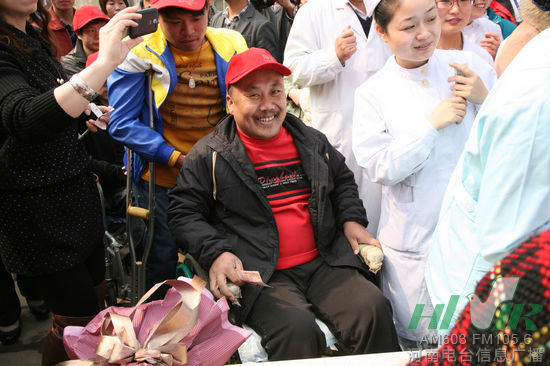 “豫殘聯(lián)盟”的愛(ài)心志愿者