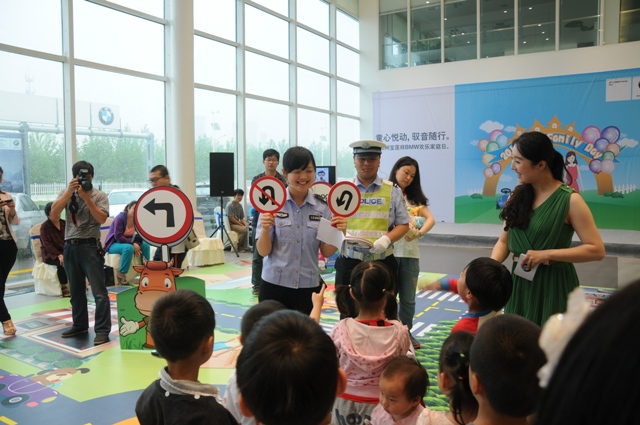 交通安全知識(shí)競(jìng)答 交通安全知識(shí)競(jìng)答