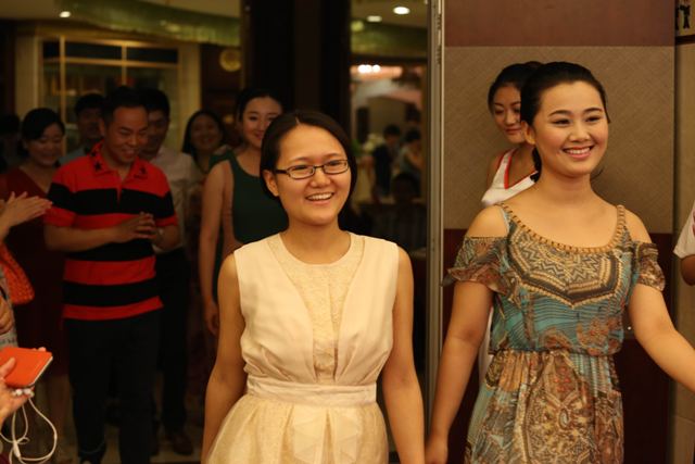 教育廣播主持人登臺：子楊、悠揚(yáng)