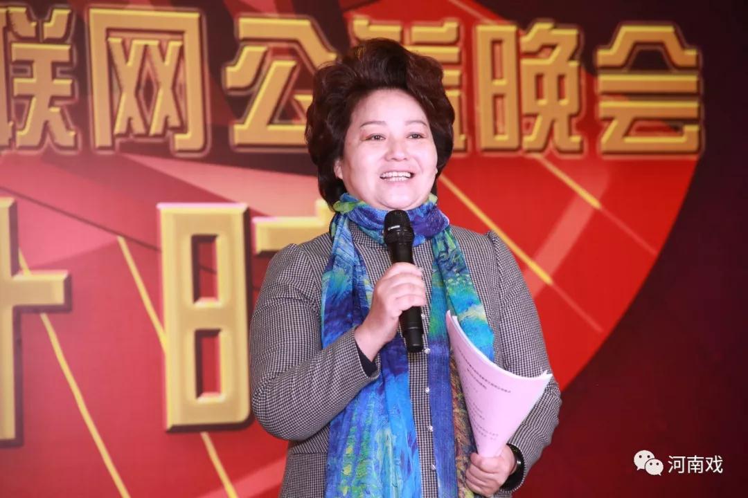 總導(dǎo)演、國家一級導(dǎo)演張建萍介紹尋找稀有劇種傳承人以及目前活動推進(jìn)情況