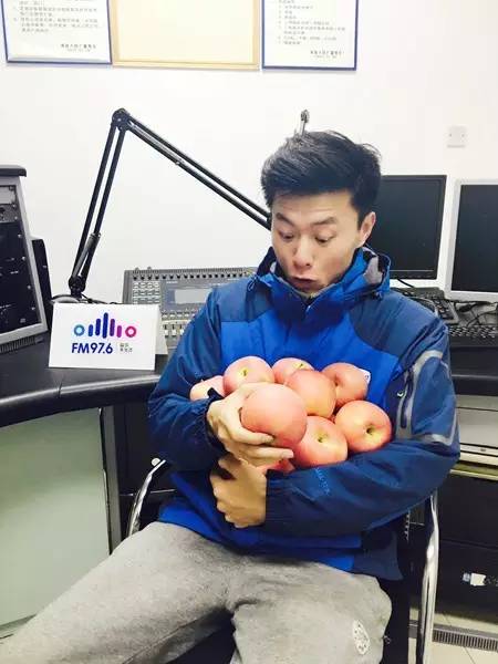 乖乖類！你們真的想用蘋果收買我