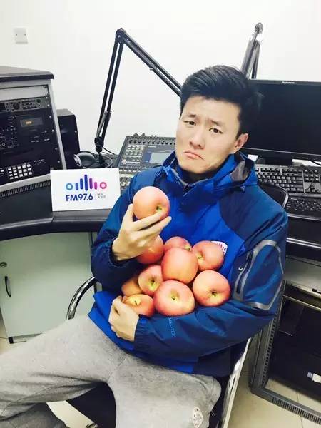 看來，我真的要裸了……