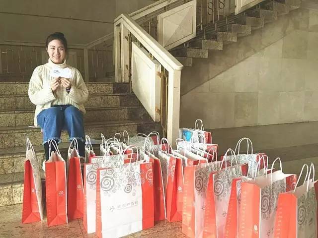 每一位到現(xiàn)場(chǎng)的小伙伴都獲得了我們精心準(zhǔn)備的小禮品哦！