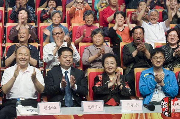 前排就坐的嘉賓-（左起）翟金成、孟祥禮、王秀玲、程雙坤