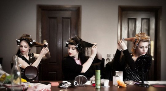 澳女子開辦復(fù)古造型培訓(xùn)班 教女性變淑女 澳女子開辦復(fù)古造型培訓(xùn)班 教女性變淑女