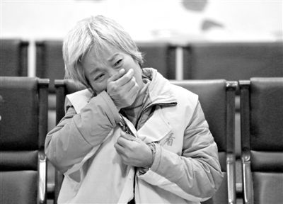 11月20日，河南省鹿邑縣法院，武文英涉嫌故意殺人被審。