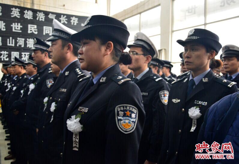 送別儀式上，姚世民的不少同志忍不住流下了眼淚