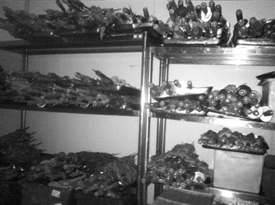 記者臥底金漢斯:烤肉變味猛加料 吃剩甜點再回桌 記者臥底金漢斯:烤肉變味猛加料 吃剩甜點再回桌