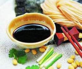 喝牛奶能美白？盤點關(guān)于飲食改變膚色的謠言