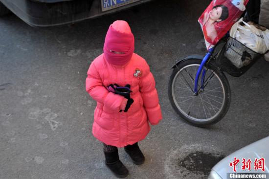 　12月23日，京城迎來今年入冬以來最冷的時(shí)刻。受今年以來最強(qiáng)冷空氣影響，京城迎來入冬以來幅度最大的