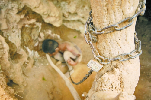 何時“解鎖”，仍需我們靜下心來共同反思。