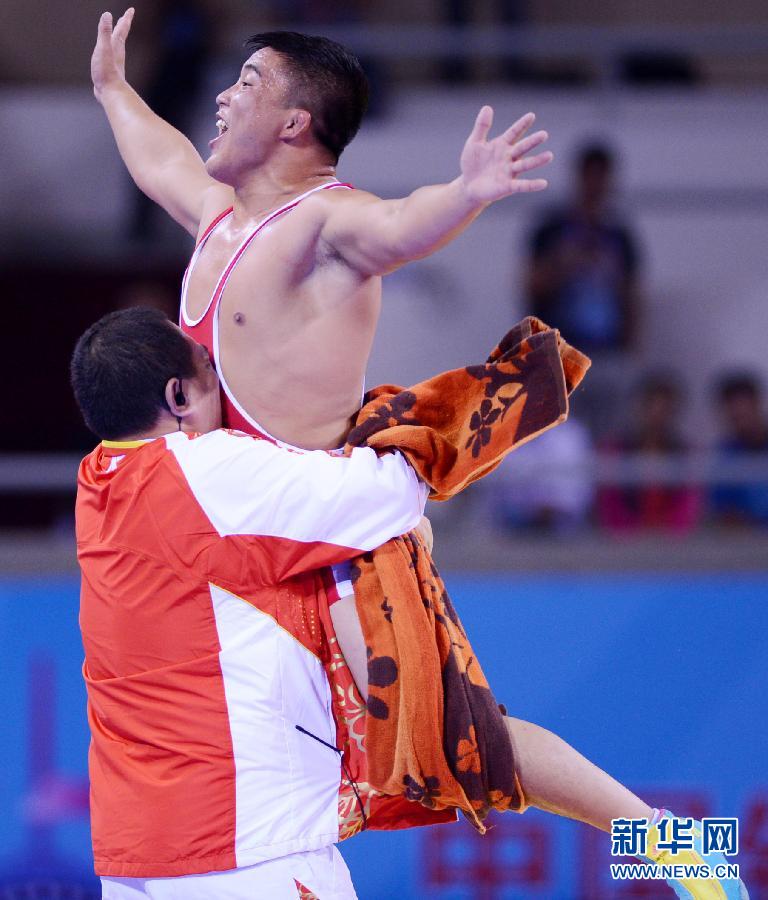 摔跤——男子古典式84公斤級(jí):趙海軍奪冠 摔跤——男子古典式84公斤級(jí):趙海軍奪冠