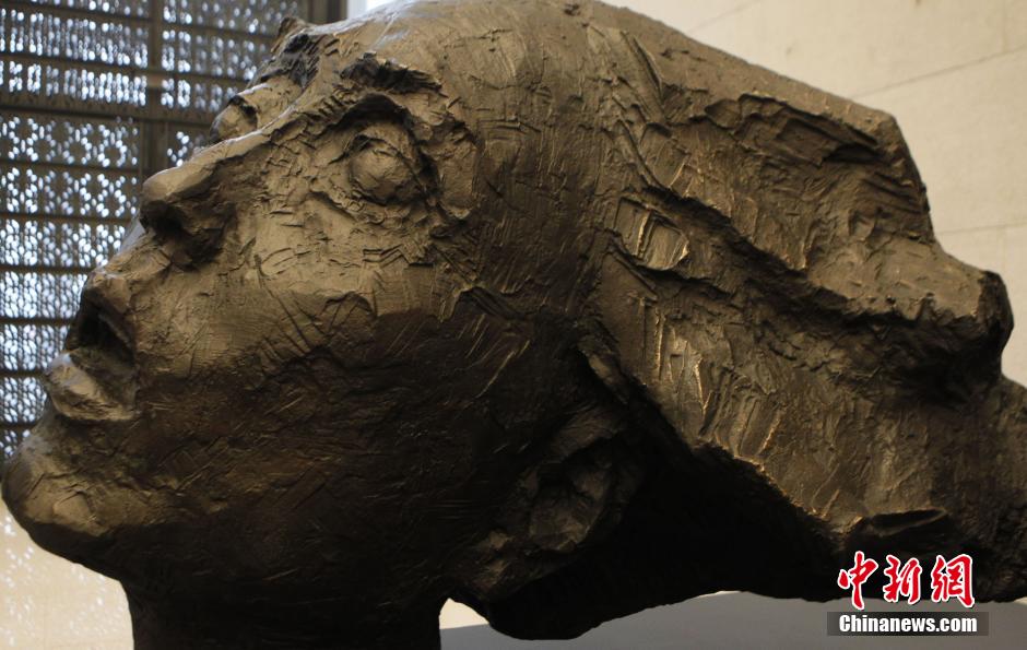 紀念南京大屠殺遇難同胞雕塑展亮相國家博物館