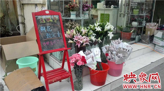 玫瑰、氣球翻倍漲價