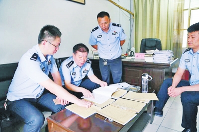 男子身負命案躲藏15年 靠拾廢品、打零工生活