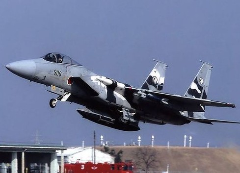 資料圖：日本空軍自衛(wèi)隊(duì)F15戰(zhàn)機(jī)。