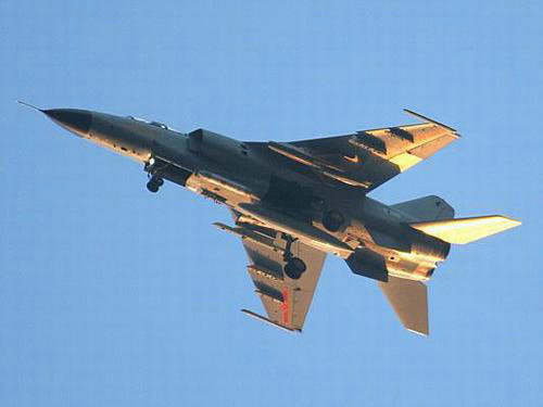 資料圖：進(jìn)行訓(xùn)練中國(guó)空軍飛豹戰(zhàn)機(jī)。