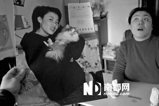 昔日的清純與秀美，如今，卻終身癱瘓、生活不能自理。C FP供圖