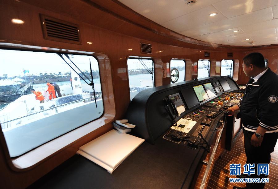 我國自主建造的大型游艇“虎鯊號(hào)”首航