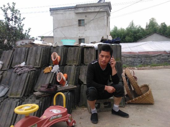 張輝忙于電話找工作，表示將自食其力。