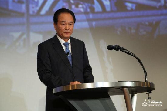 2013年11月5日，第四屆全球網(wǎng)絡(luò)空間合作峰會在美國斯坦福大學(xué)舉行，中國國務(wù)院新聞辦公室主任蔡名照