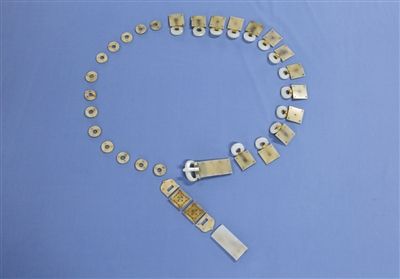 1號(hào)墓出土的蹀躞金玉帶。