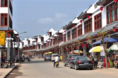 2014年3月16日，海南瓊海市，正在進(jìn)行城鎮(zhèn)化改造的萬(wàn)泉鎮(zhèn)新貌。圖/CFP