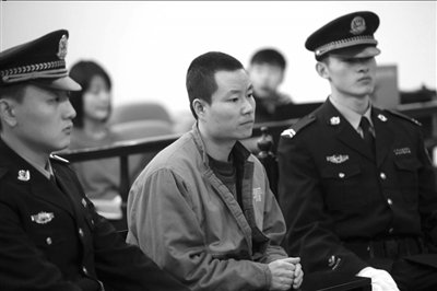 男子偷數萬信件報紙賣廢紙 涉侵犯通信自由受審 男子偷數萬信件報紙賣廢紙 涉侵犯通信自由受審