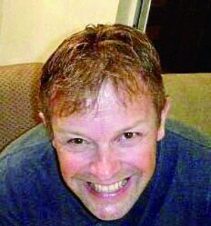 養(yǎng)菲比的外籍男子還收養(yǎng)了另外10名中國兒童 養(yǎng)菲比的外籍男子還收養(yǎng)了另外10名中國兒童