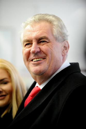 捷克總統(tǒng)直選末輪投票澤曼稱如當(dāng)選不會見達(dá)賴 捷克總統(tǒng)直選末輪投票澤曼稱如當(dāng)選不會見達(dá)賴