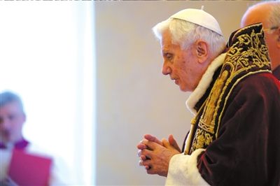 ?11日，本篤十六世出席主教會議，宣布將于本月28日退位。圖/CFP