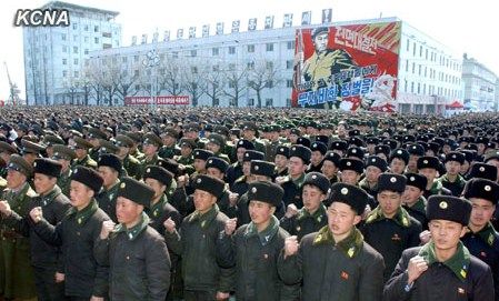 朝鮮黃海北道、咸鏡南道和南浦市11日舉行軍民大會(huì)，支持朝鮮人民軍最高司令部發(fā)言人聲明。