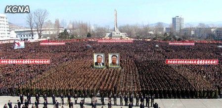 朝鮮民眾稱，朝鮮軍民“將在任意時(shí)期、對(duì)任意對(duì)象隨意實(shí)施無止境的正義打擊，一定實(shí)現(xiàn)民族的夙愿祖國統(tǒng)一大業(yè)”。