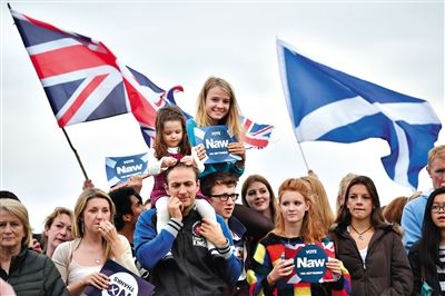 最新民意調(diào)查結(jié)果顯示，反獨陣營的支持率繼續(xù)領(lǐng)先。