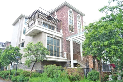 被司法拍賣的別墅 被司法拍賣的別墅