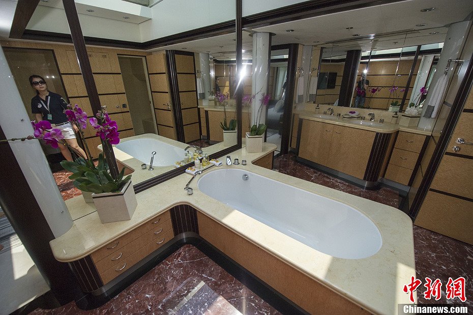 中國買家購3億豪華游艇 中國買家購3億豪華游艇