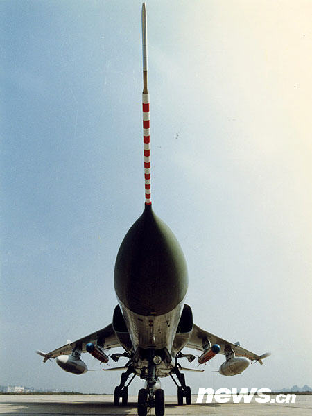 飛豹首批女飛行員:飛“爺們機(jī)”不在話下 飛豹首批女飛行員:飛“爺們機(jī)”不在話下