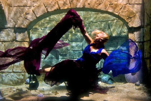 "美人魚(yú)情侶"的唯美愛(ài)情 "美人魚(yú)情侶"的唯美愛(ài)情