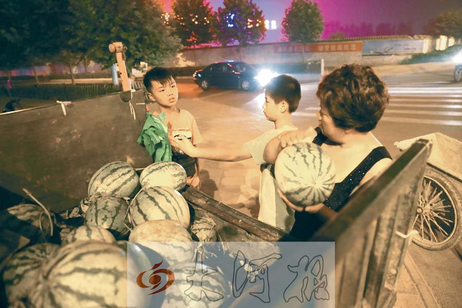 00后男孩"旱生"賣瓜記 00后男孩"旱生"賣瓜記