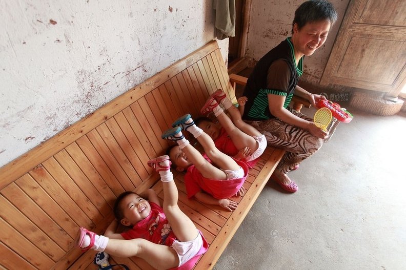 高齡產(chǎn)婦和她的三個(gè)娃 高齡產(chǎn)婦和她的三個(gè)娃