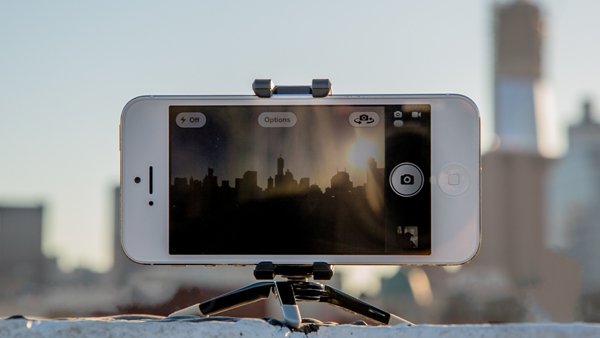 手機(jī)“禍害”旅行的10大罪證 你中槍了嗎？