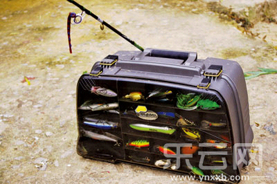 　　又稱擬餌釣魚,起源于歐洲,國內(nèi)翻譯為“路亞”。