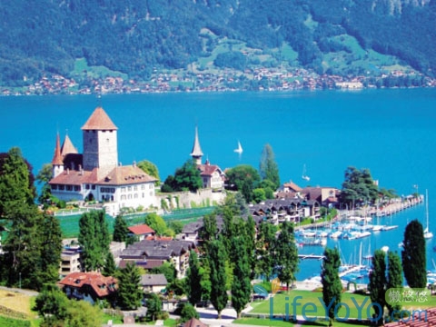 夢幻童話!游走瑞士風情小鎮(zhèn)