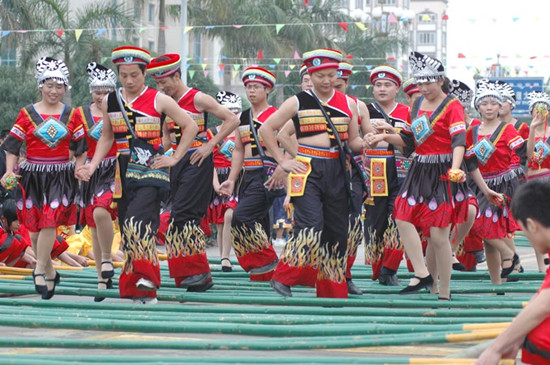 三月三 赴一場(chǎng)節(jié)會(huì)的旅行 三月三 赴一場(chǎng)節(jié)會(huì)的旅行