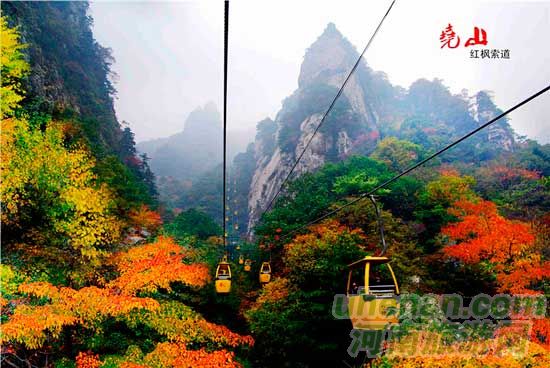 深秋去堯山賞紅葉、泡溫泉、拜大佛