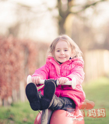  家長過度保護(hù) 孩子的獨(dú)立性會變差