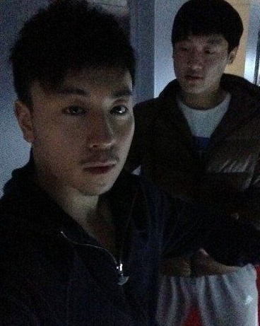 釋小龍與工作人員之前的合影。（資料圖）