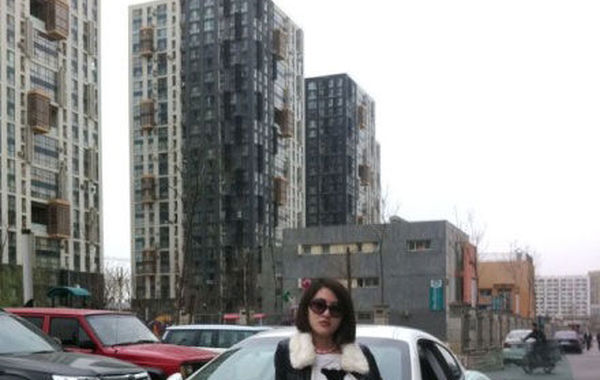 郭美美的座駕瑪莎拉蒂購于2011年4月2日，購車款為240萬元。